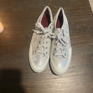 Munro Gabbie Sneakers Women's 11M White Metallic Printed Leather Side-Zip Shoes